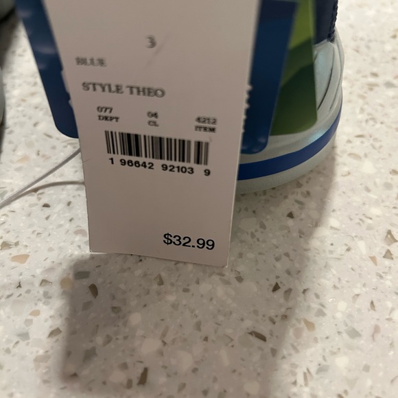 Boys navy blue Sketchers tennis shoes.   ST4 - Picture 4 of 5